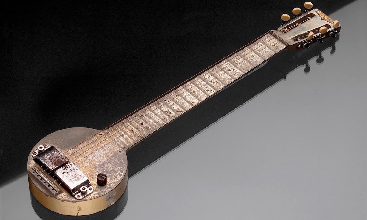 Rickenbacker Frying Pan, el primer modelo de la marca, de 1931.