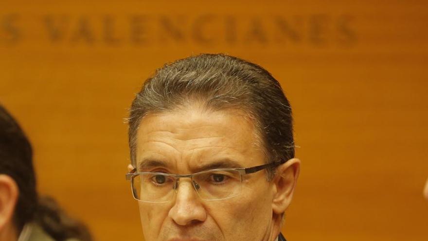 Serafín Castellano, durante su comparecencia de hoy. Foto: F. Bustamante