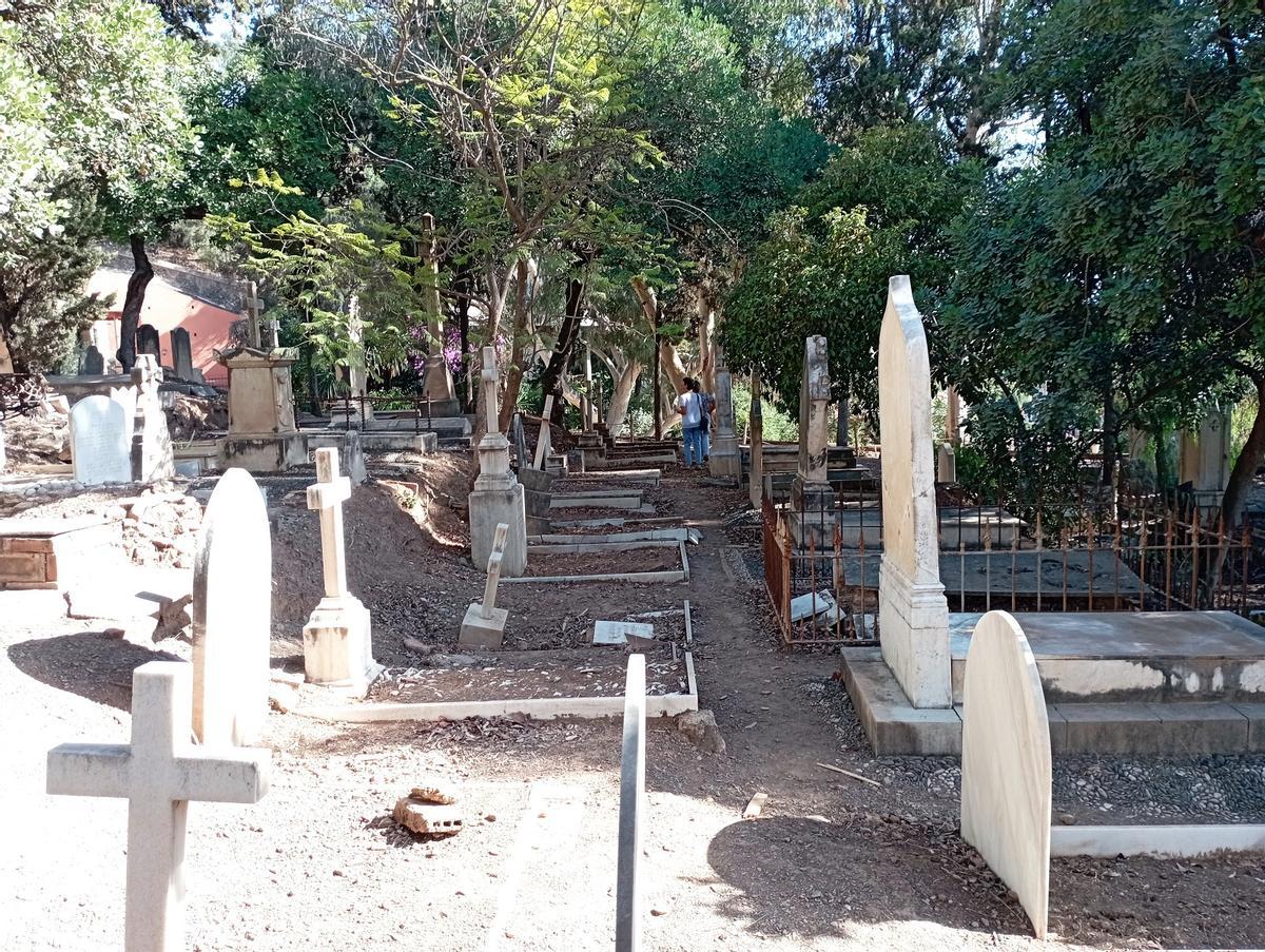 El Cementerio Inglés el día de Todos los Santos.