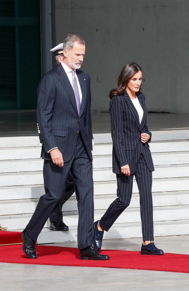 Los reyes don Felipe y doña Letizia antes de partir rumbo a Alemania