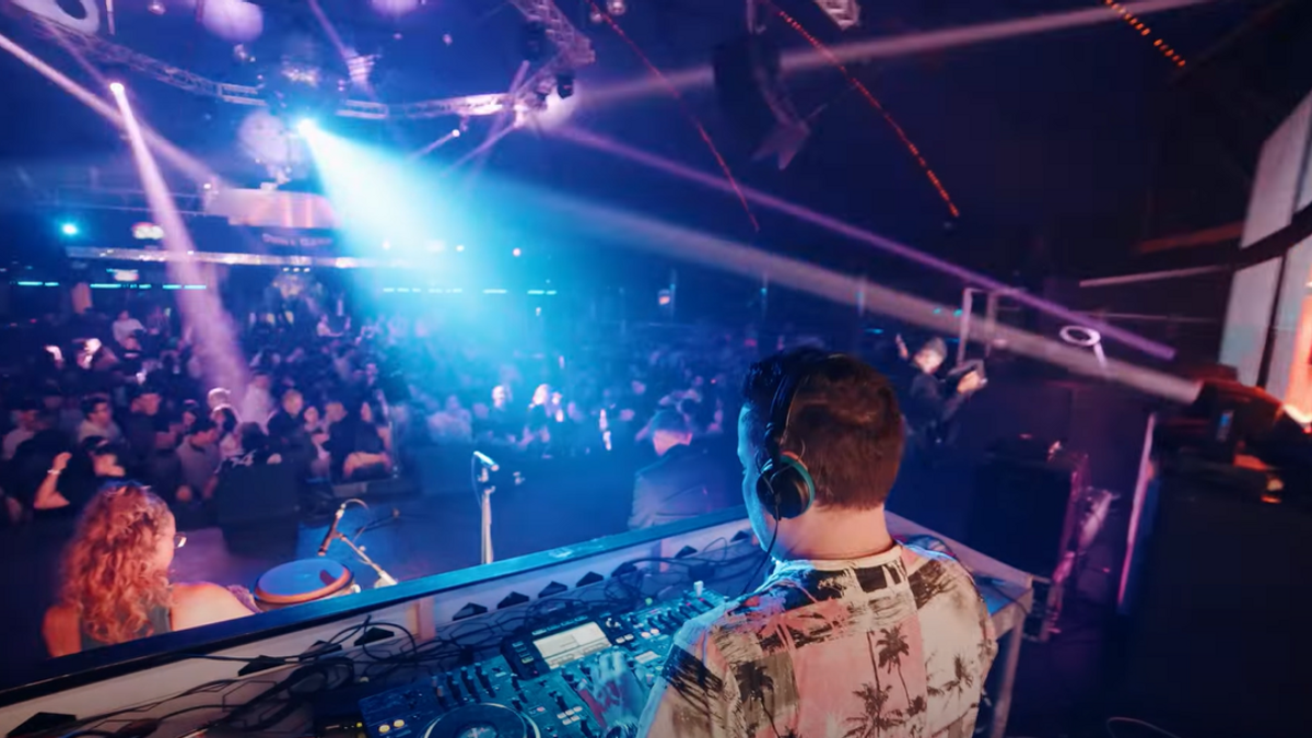 el último titán de las discotecas rurales que resiste en Touro