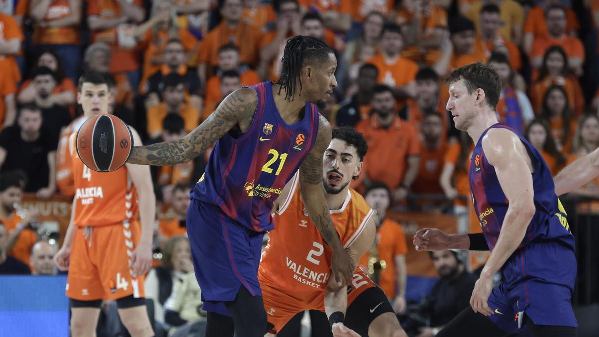 Clyburn, en una acción del encuentro ante el Valencia Basket.