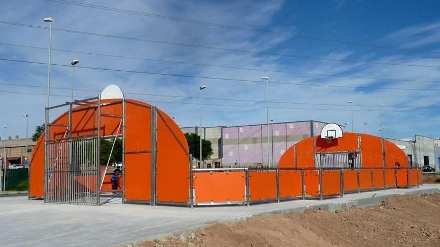 Almassora tendrá lista la pista multideportiva de Pío XII en dos semanas