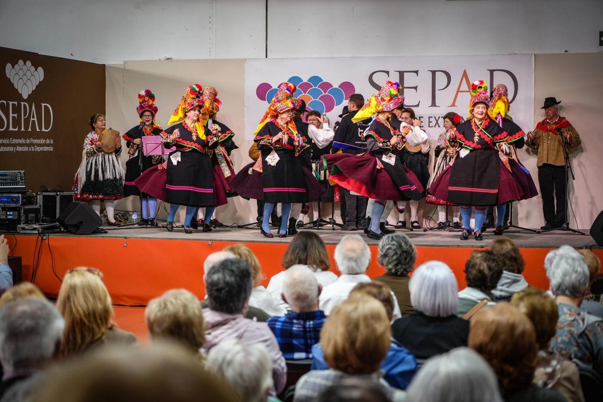 Fotogalería | Arranca el primer día de la Feria de los Mayores en Badajoz
