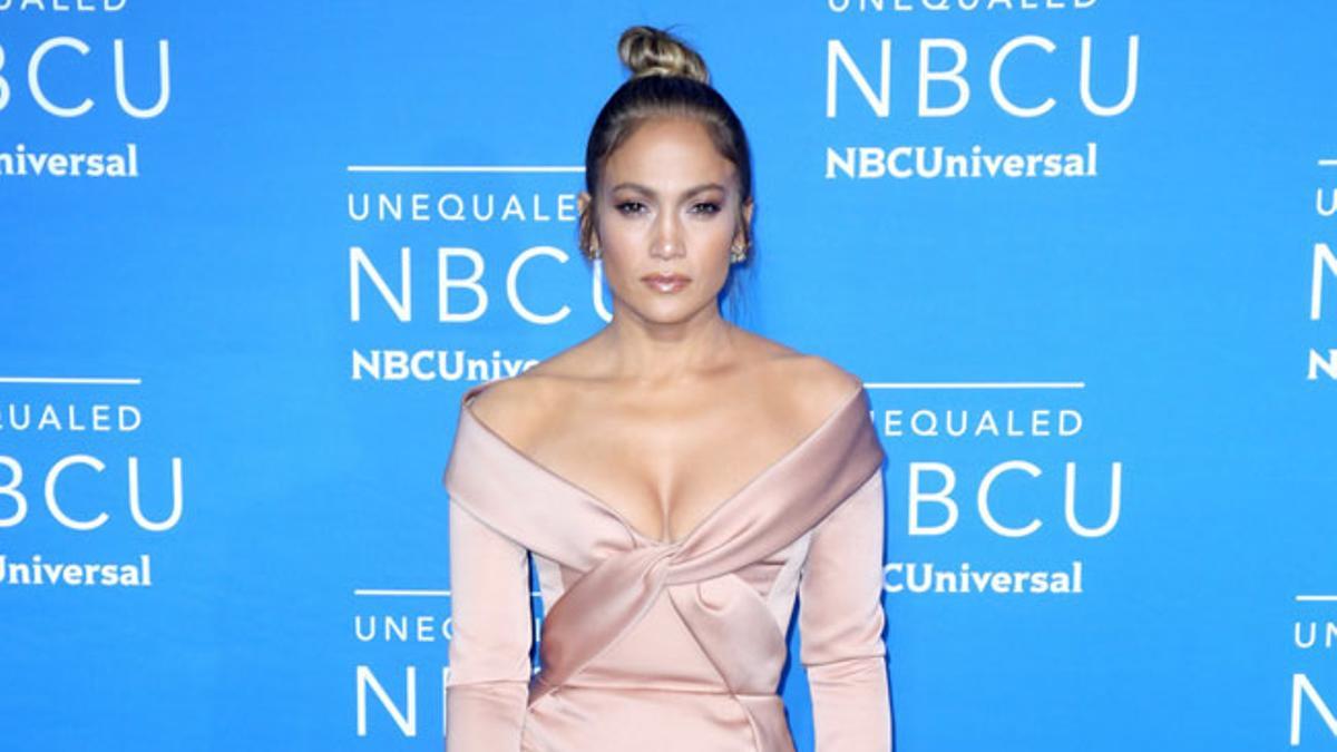 Jennifer Lopez con vestido de Elie Saab