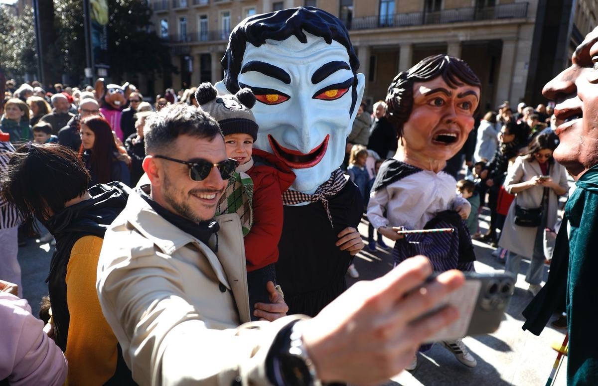 En imágenes | Así está siendo la gran fiesta popular de Zaragoza En imágenes | Así está siendo la gran fiesta popular de Zaragoza