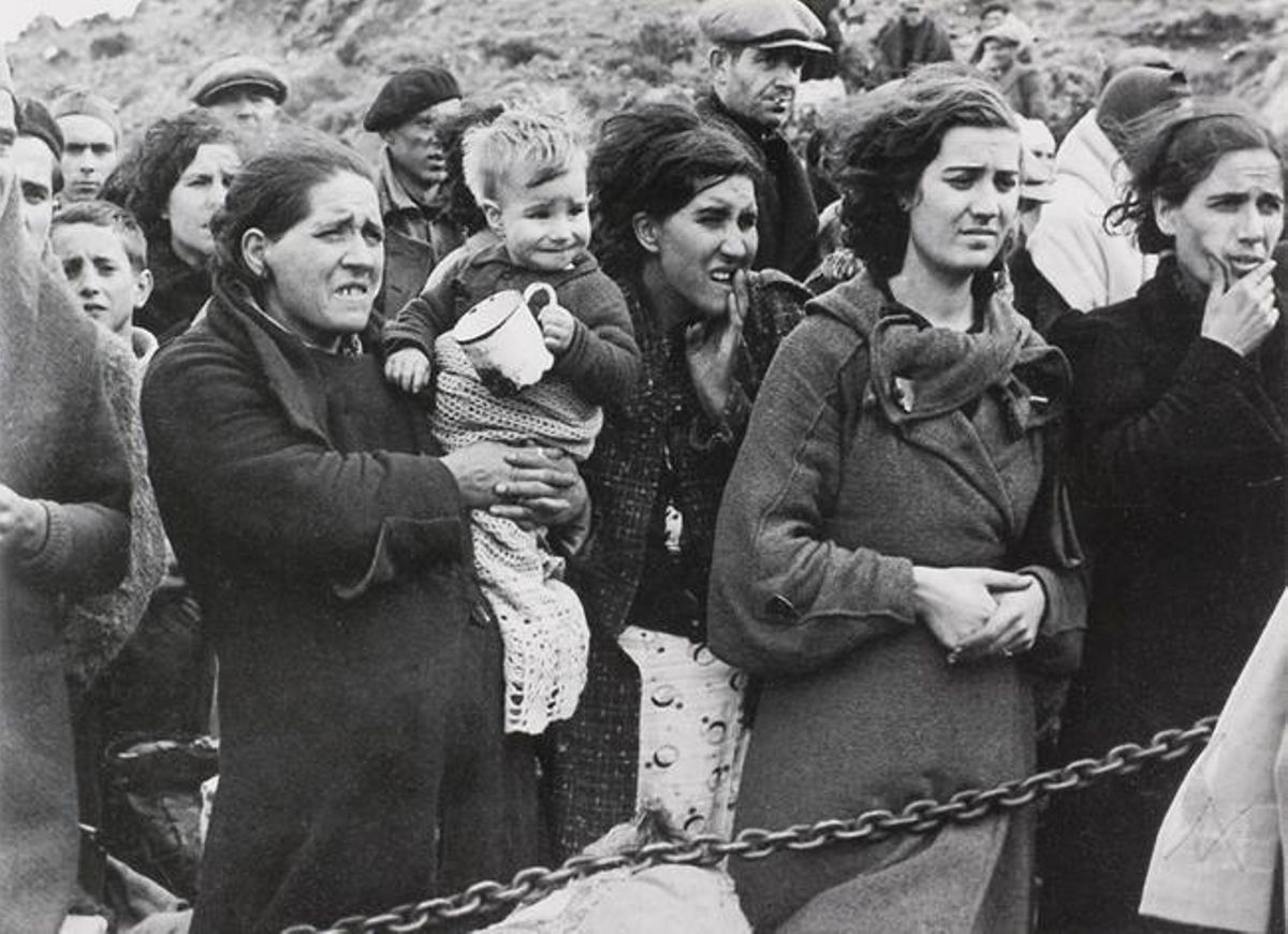 Exiliados españoles en la frontera de Cerbère (Coll dels Belitres), en febrero de 1939