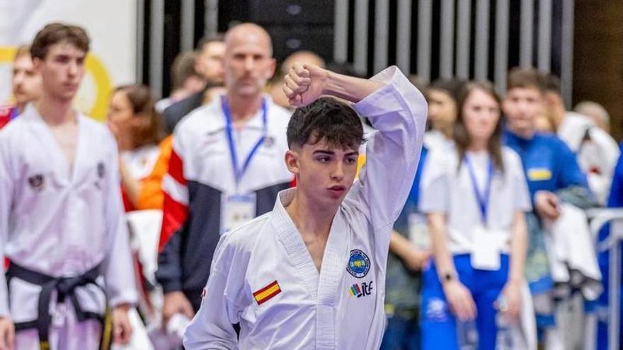 El ibicenco Javier Linero se queda a las puertas de la medalla en el Europeo de taekwondo