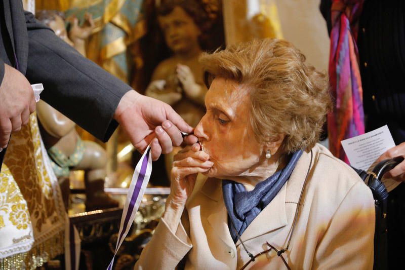 Besamanos a la Virgen de los Desamparados