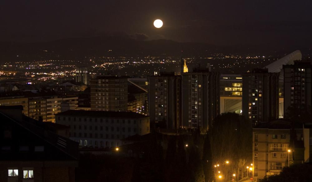 La luna llena  desde en Asturias