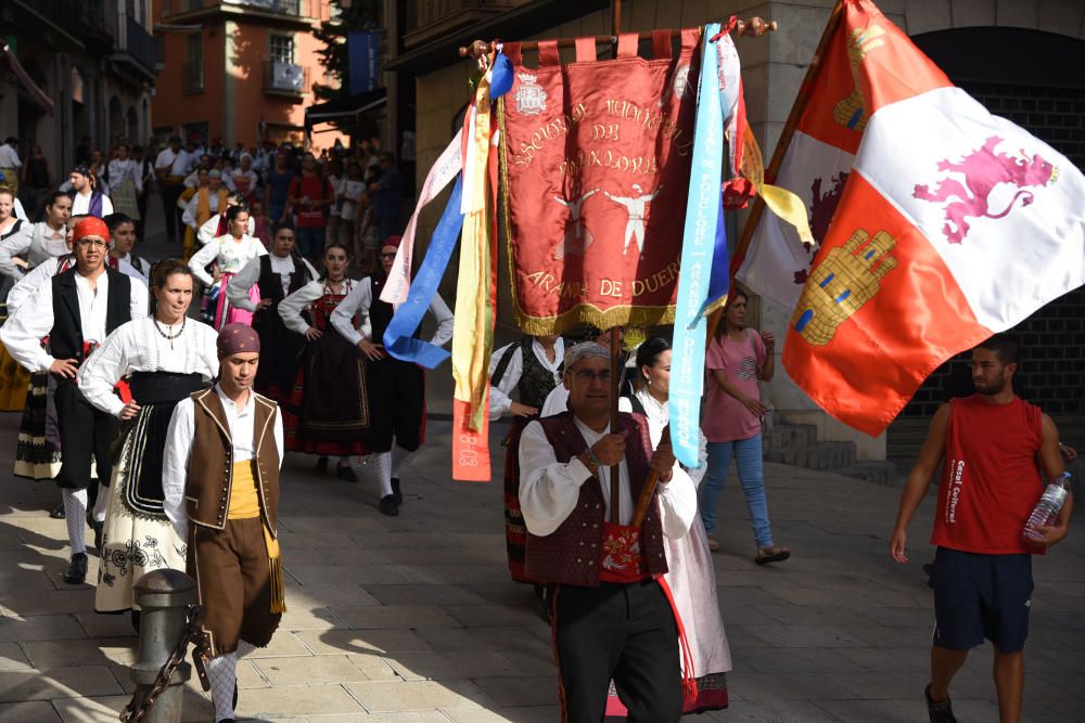 Música, festa i públic nombrós en la Cercavila de la Festa Major de Manresa