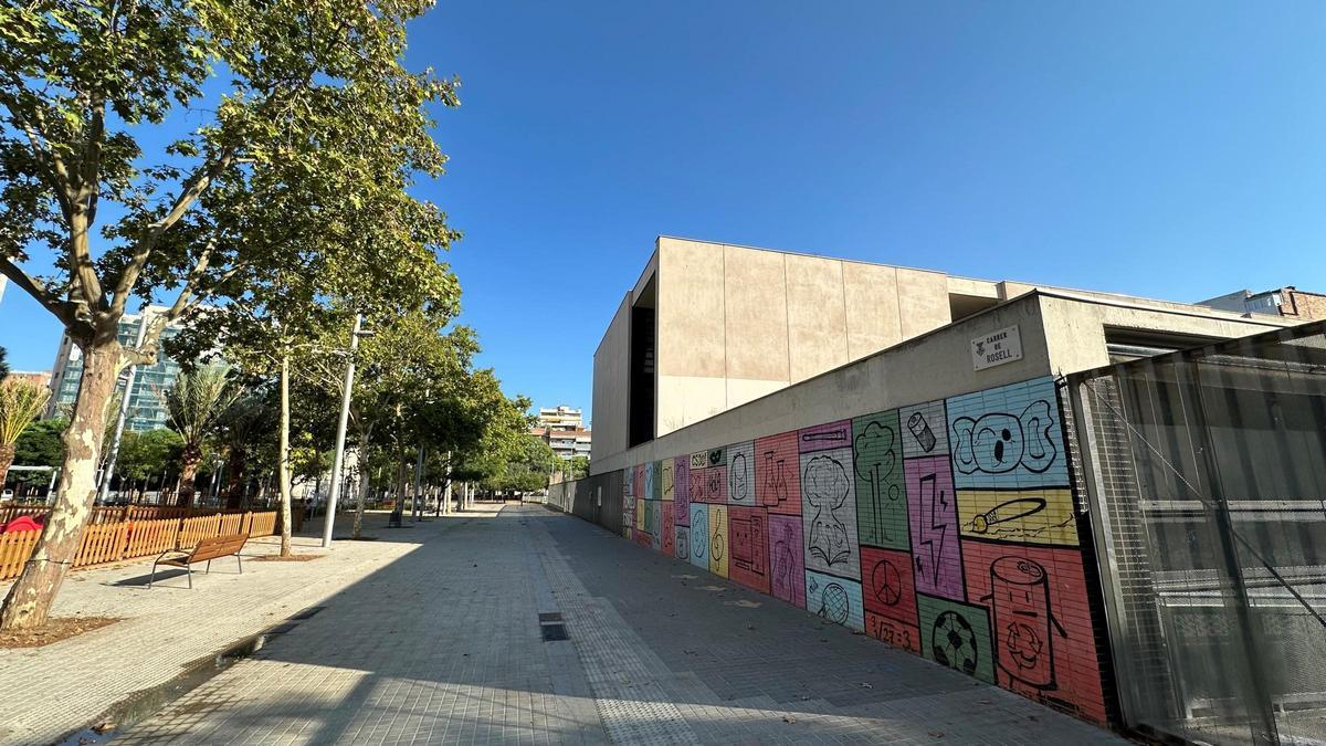 Pacificación de la plaza de las Palmeres de L'Hospitalet de Llobregat.