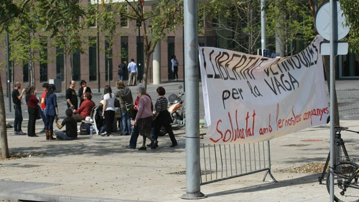 Familiares y amigos de los detenidos el 29-M