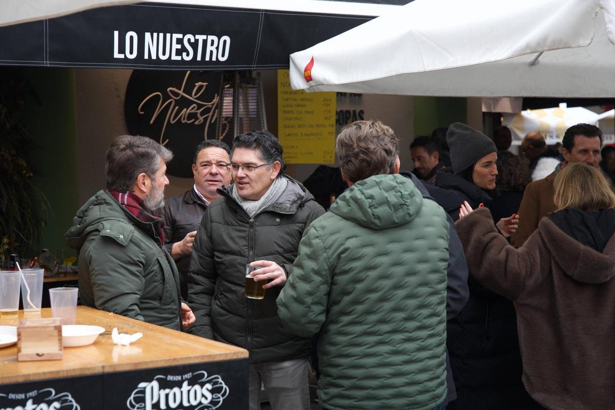 ¿Has estado de cañas en Badajoz? ¡Búscate en las fotos de la 'Tardevieja'!