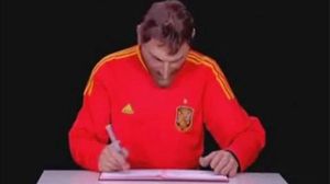 Gasol, Casillas i Nadal firmen amb xeringues als Guinyols francesos.