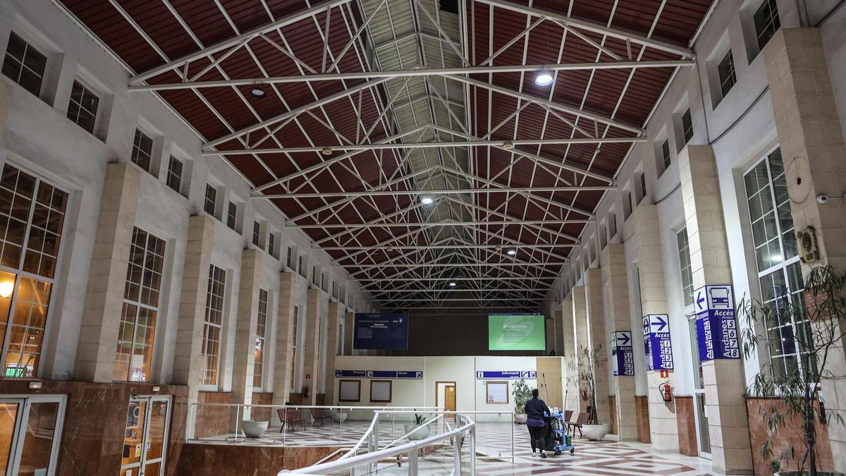 Interior de la estación de autobuses de Alcoy.