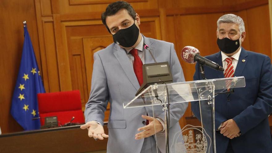 El alcalde, José María Bellido, hoy en el Ayuntamiento de Córdoba.