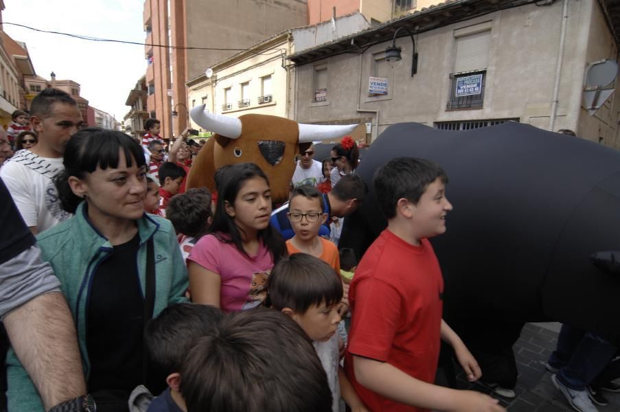 Los toros hinchables llenaron las calles