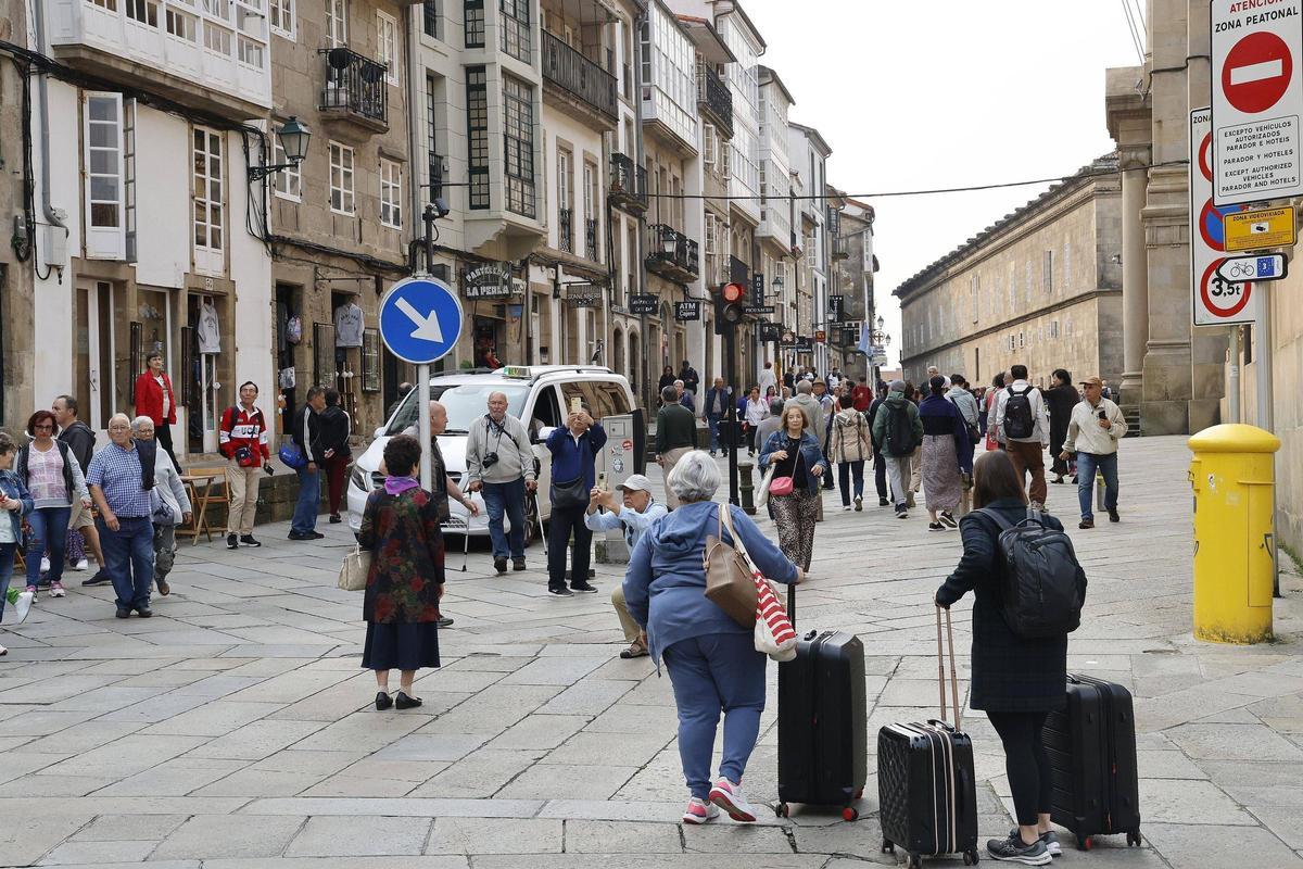 La zona vieja de Santiago cargada de turistas