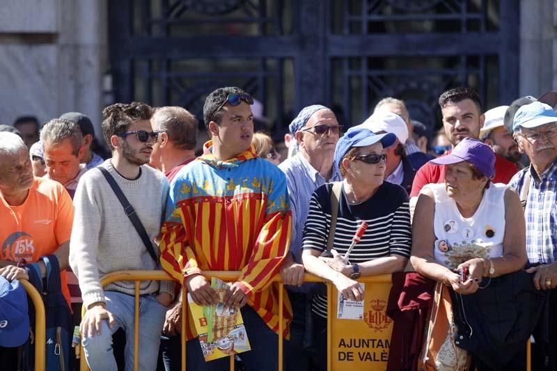 Búscate en la mascletà del 16 de marzo