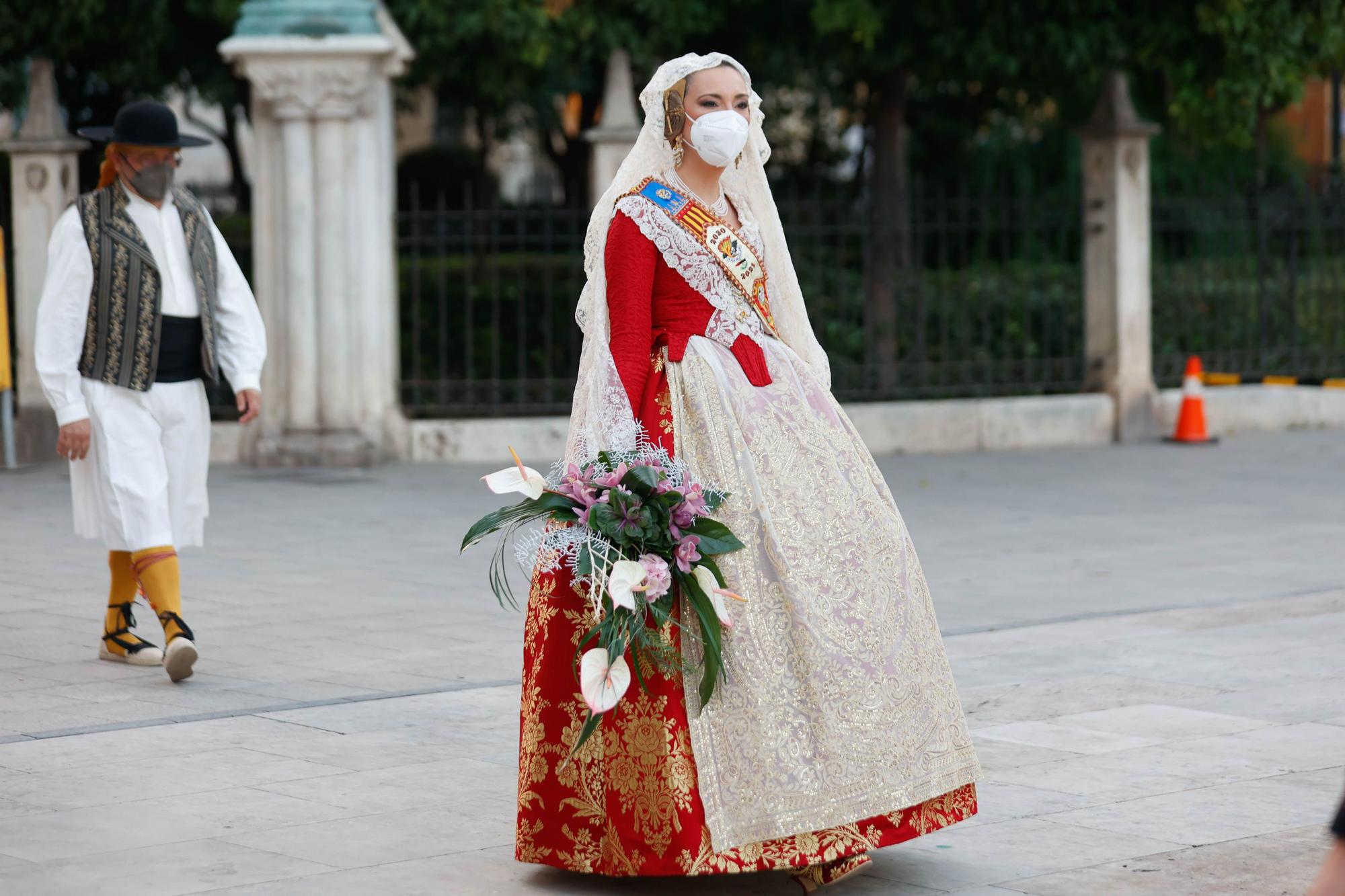 Búscate en el segundo día de Ofrenda por la calle de Caballeros (entre las 20.00 y las 21.00 horas)