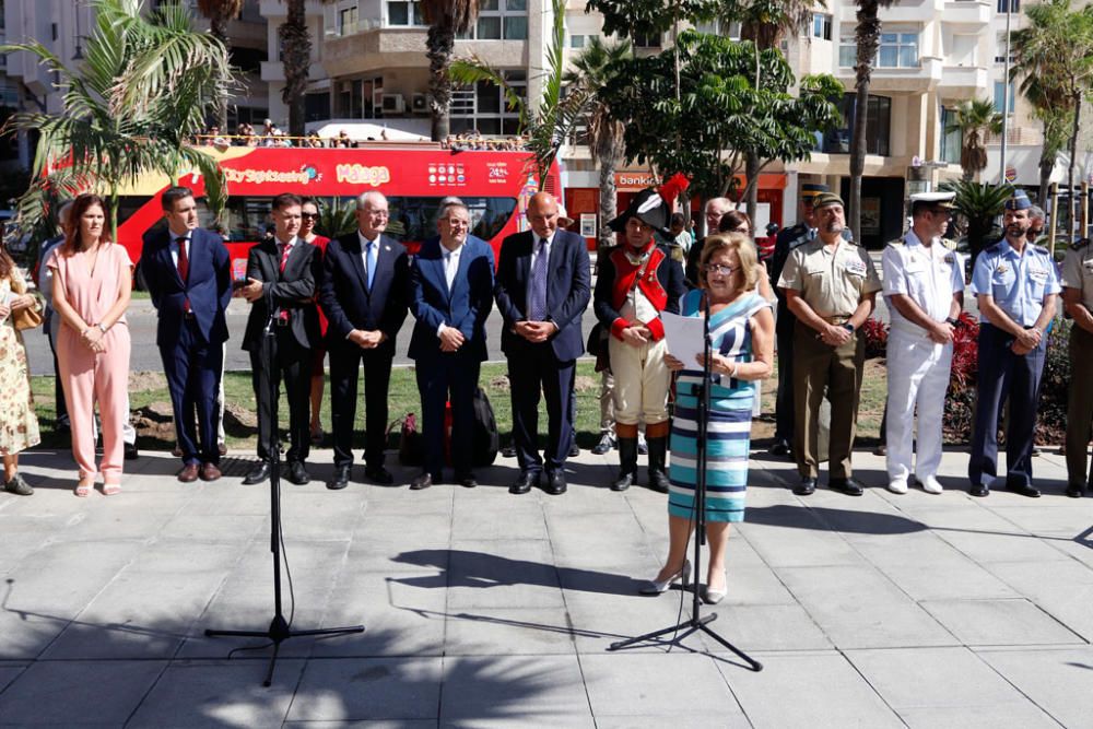 La Asociación Histórico-Cultural Teodoro Reding cumplió este viernes su sueño de que Málaga cuente por fin con una estatua en homenaje al general suizo y gobernador de la ciudad a quien los malagueños dedicaron el Paseo de Reding. La estatua se ha ubicado en la recientemente reformada plaza de la Malagueta.