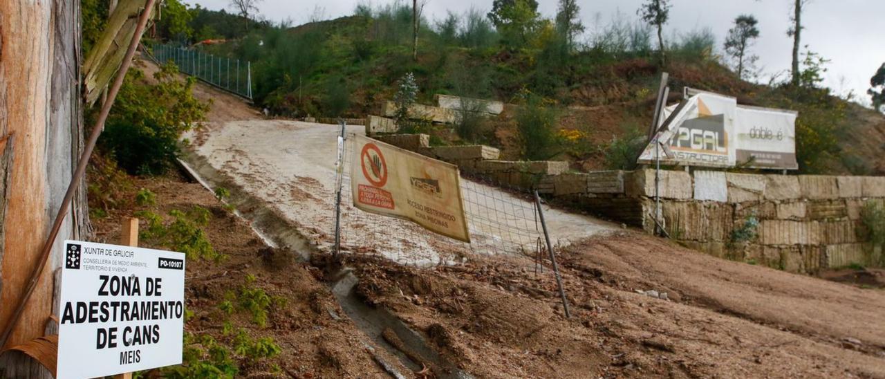 La antaño entrada principal al parque muestra signos evidentes de abandono. |   // IÑAKI ABELLA