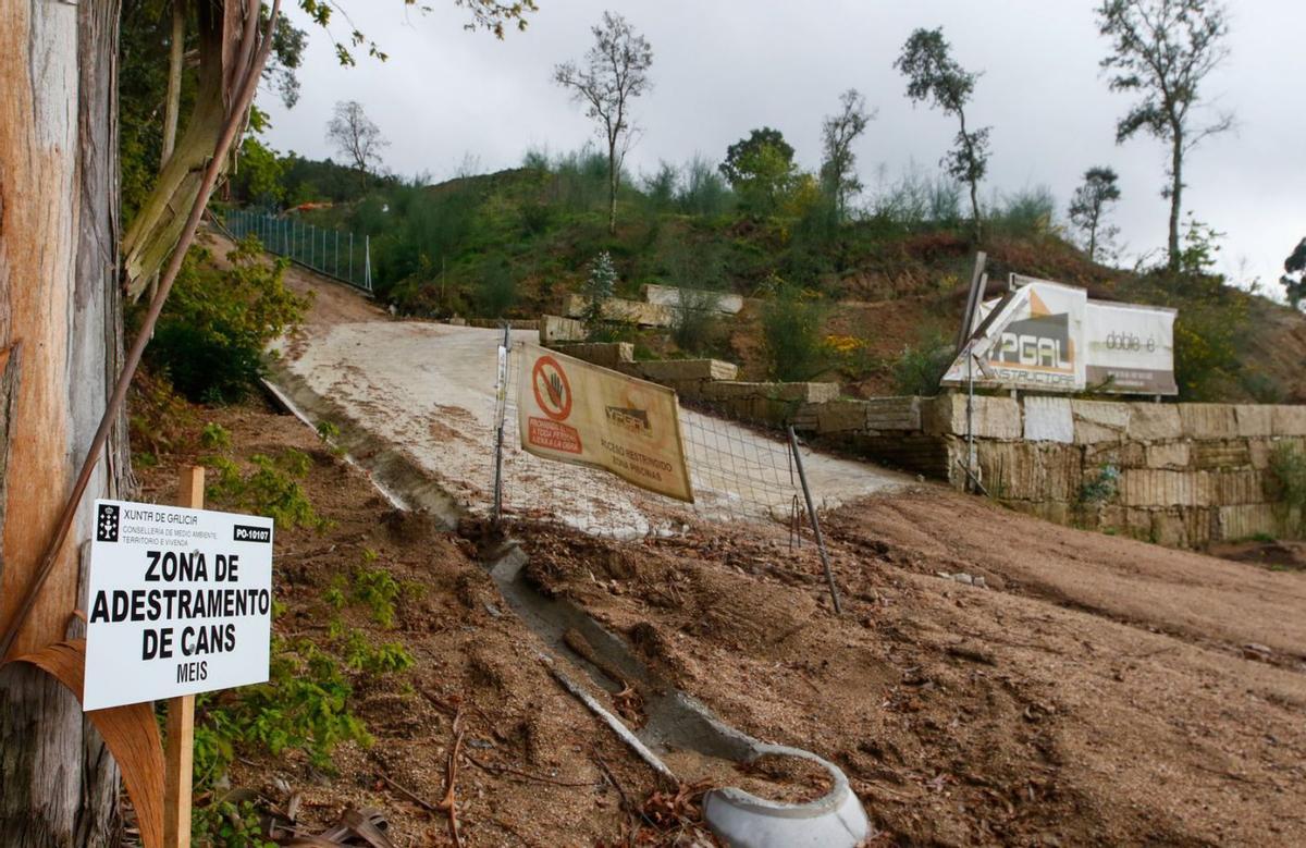 La antaño entrada principal al parque muestra signos evidentes de abandono. |   // IÑAKI ABELLA