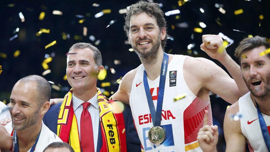 El Rey Felipe VI con Pau Gasol.