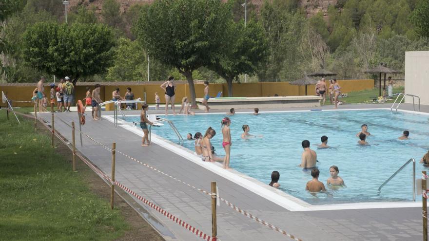 Callús tanca la piscina municipal per un brot de gastroenteritis