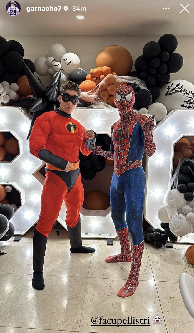 Alejandro Mr. Increíble Garnacho y Facundo Spiderman Pellistri