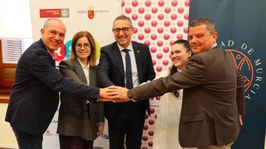 El Ciruelo da un paso más en sostenibilidad y se alía con la Cátedra de RSC de la UMU