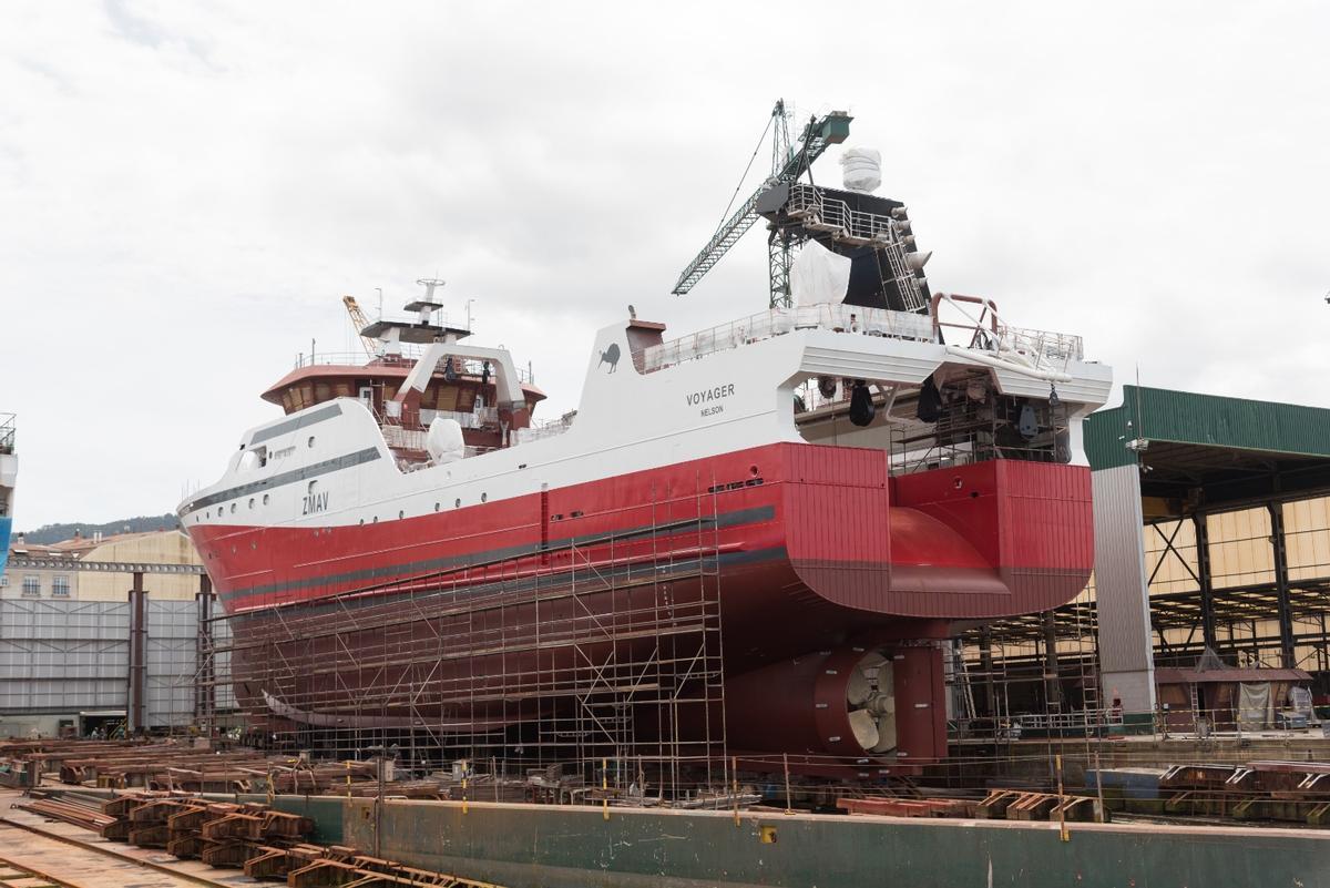 La popa del «Voyager» en las instalaciones de Nodosa Shipyard en Marín.
