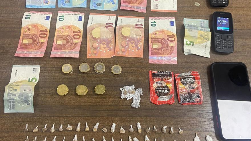 Dos detenidos por vender y almacenar droga en un salónde belleza de Son Gotleu