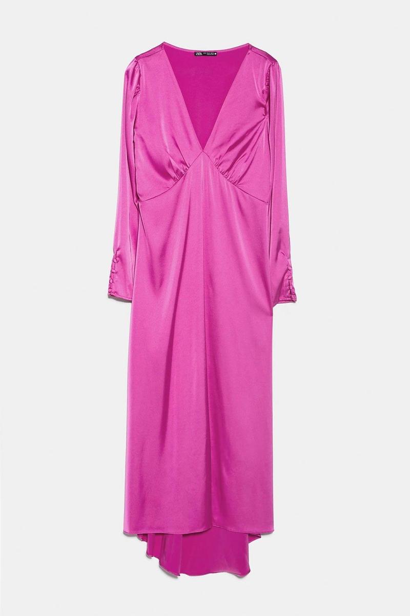 Vestido de seda en color rosa de Zara. (Precio: 29,95 euros)