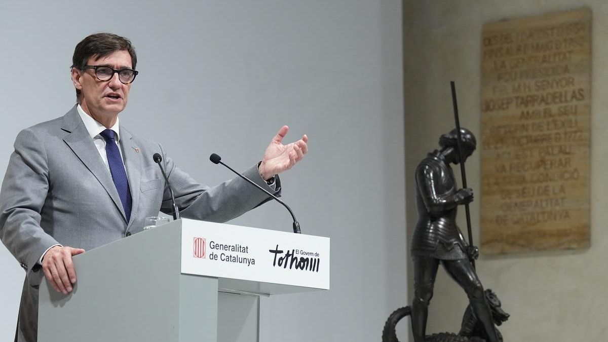El president de la Generalitat, durante el acto de homenaje a los deportados a los campos nazis