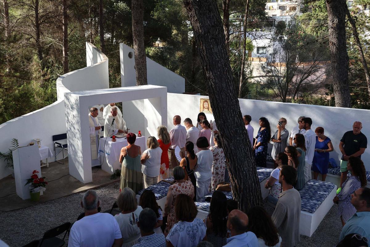 Fiestas de Cala Llonga