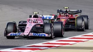 El Alpine de Fernando Alonso y Esteban Ocon se cae a pedazos en Bahréin