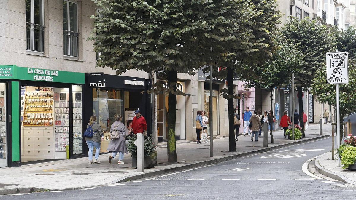 Una de los locales de Zapatería Milán estaba situado en la rúa Xeneral Pardiñas, en pleno centro de Santiago.