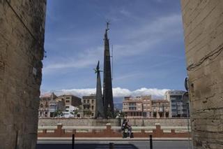 El alcalde de Tortosa votará a favor de mantener el monumento franquista