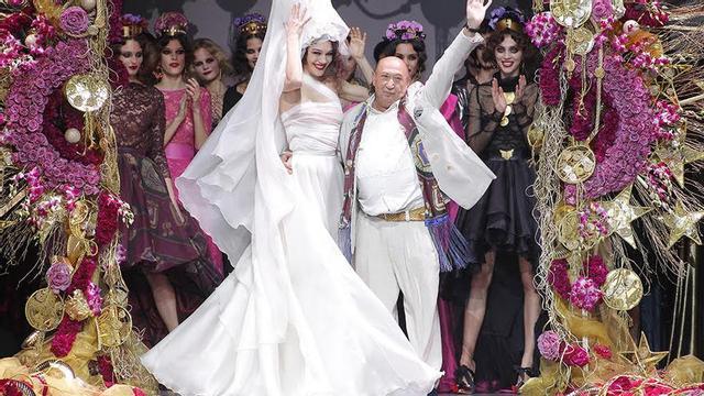 Francis Montesinos al finalizar un desfile.