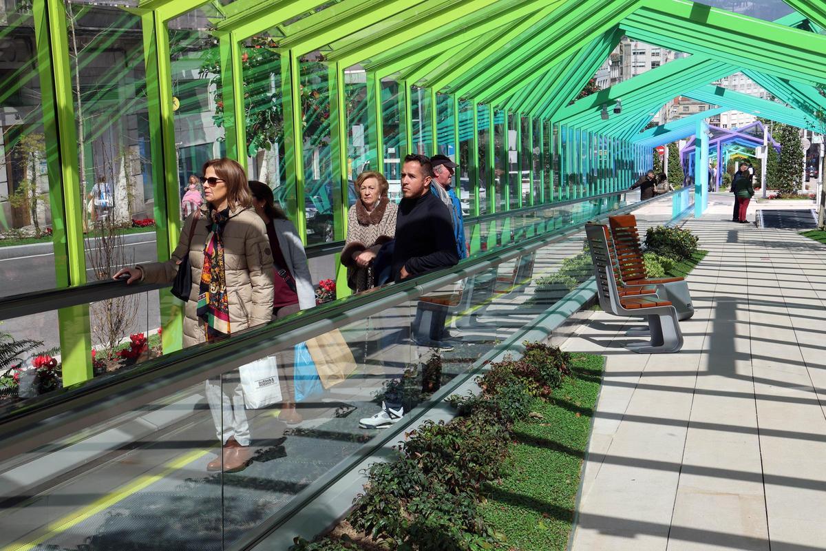Rampas en Gran Vía: Gran Vía completa su arcoíris