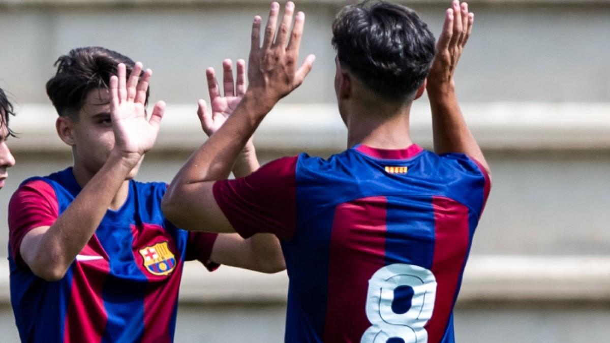 Toni y Guille Fernández celebran un gol