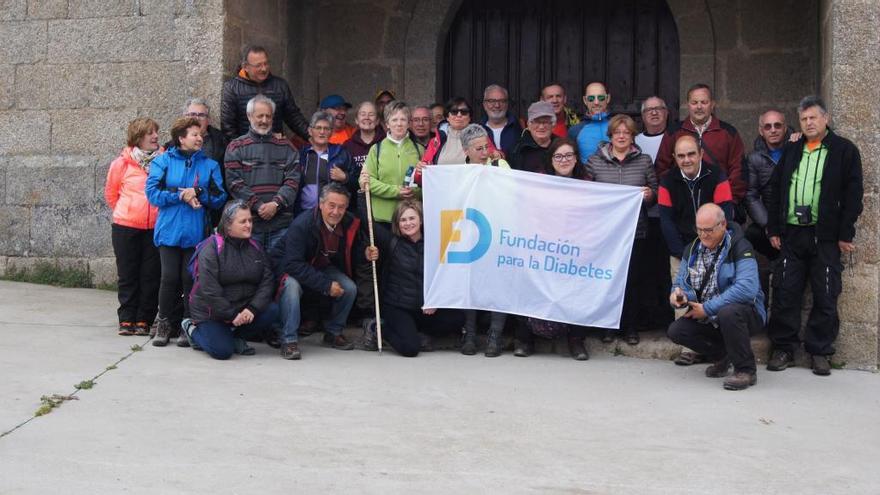 Foto de familia de los participantes en la marcha