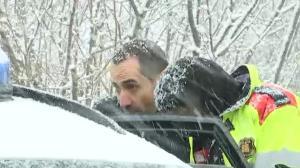 Jordi Magentí ha estado presente aunque sin bajarse del coche policial.