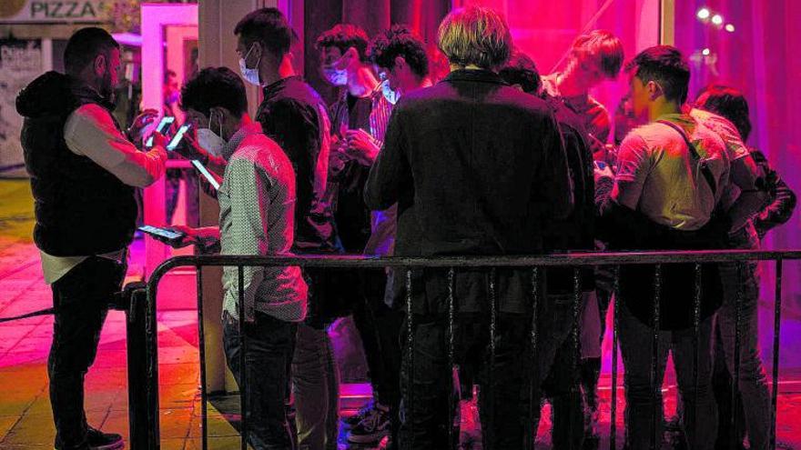 Control d’accés en una discoteca, dissabte passat