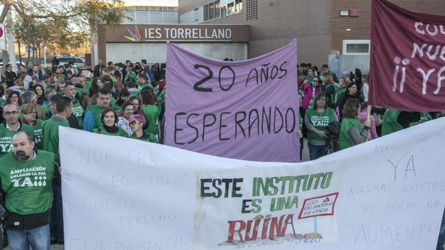 El Defensor del Pueblo admite la queja sobre la situación del instituto de Torrellano (Elche)