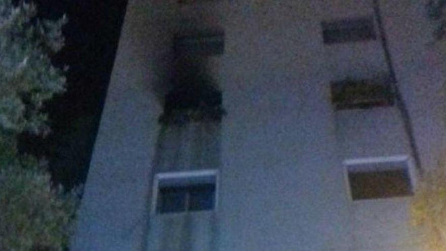 Muere un hombre al tirarse de un balcón cuando huía de un incendio en Santa Coloma