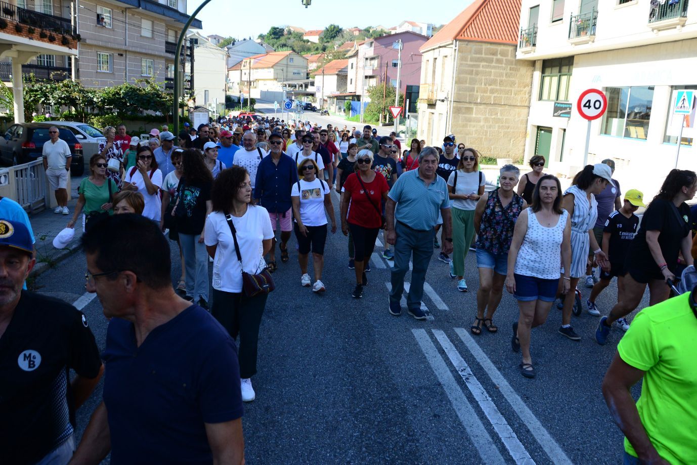 Moaña planta el grito en la calle: "Coa nosa saúde non se xoga"