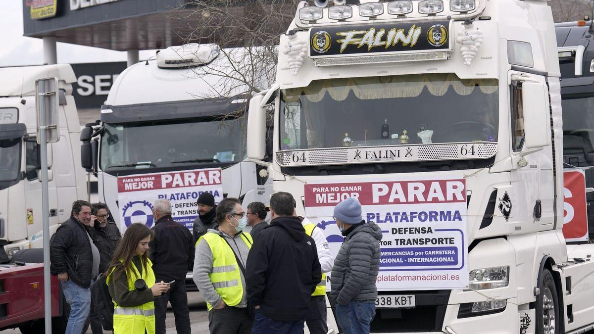 Concentració dilluns passat de camioners a l&#039;entrada de Mercabarna